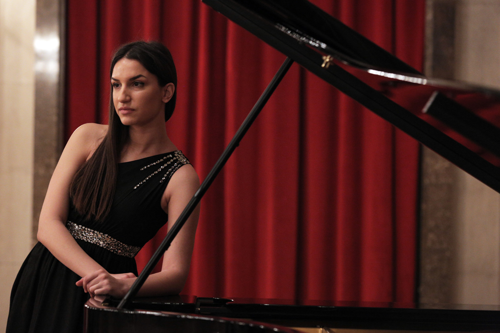 Isidora Dramićanin, violin and Mina Ristić, piano | Kulturni centar ...